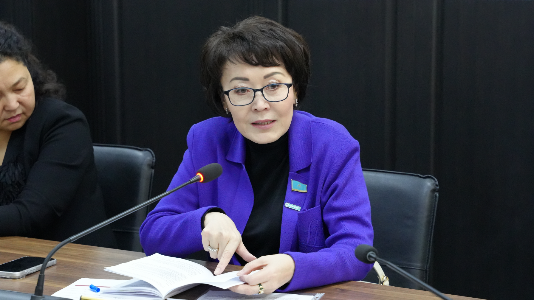 Закрепить поощрение волонтерства в новой Конституции предложили в Казахстане 