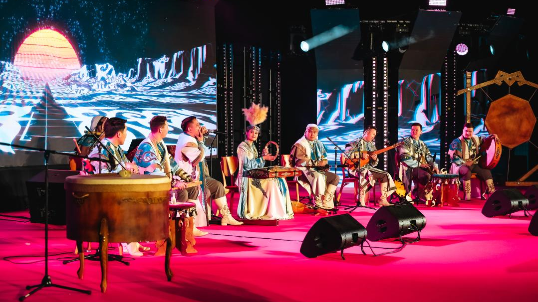 Ансамбль «Жошы» представил традиционное музыкальное искусство Казахстана на Днях культуры в Катаре