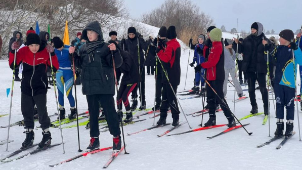 Акмолинцы поддержали участников зимней Олимпиады лыжным забегом