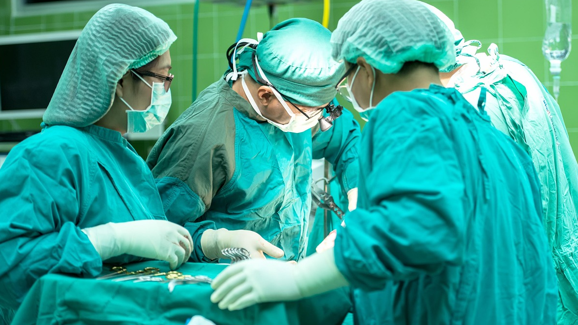 Впервые в Таразе проведена сложная операция при редкой врожденной патологии у ребенка