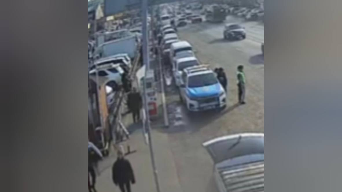 Полиция призывает пешеходов соблюдать ПДД в Алматы