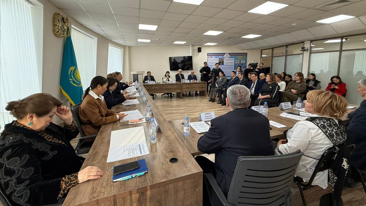 Эксперты Института парламентаризма выразили поддержку проекту новой Конституции