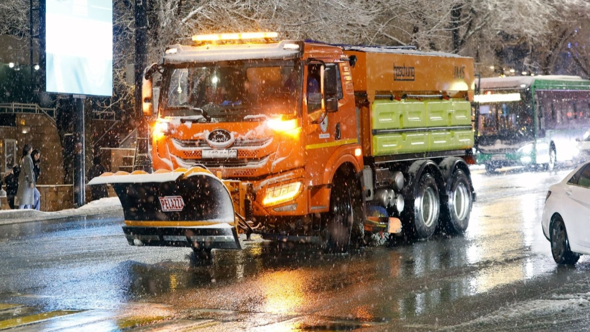 В Алматы обеспечена полная готовность коммунальных служб к снегопаду