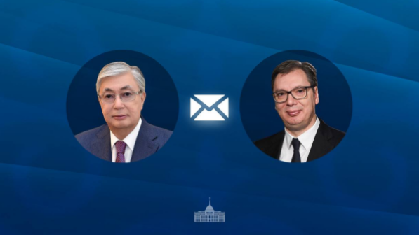 Глава государства поздравил Президента Александра Вучича с Днем государственности Сербии