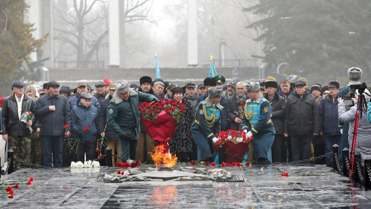 В Алматы почтили память воинов, погибших в Афганистане