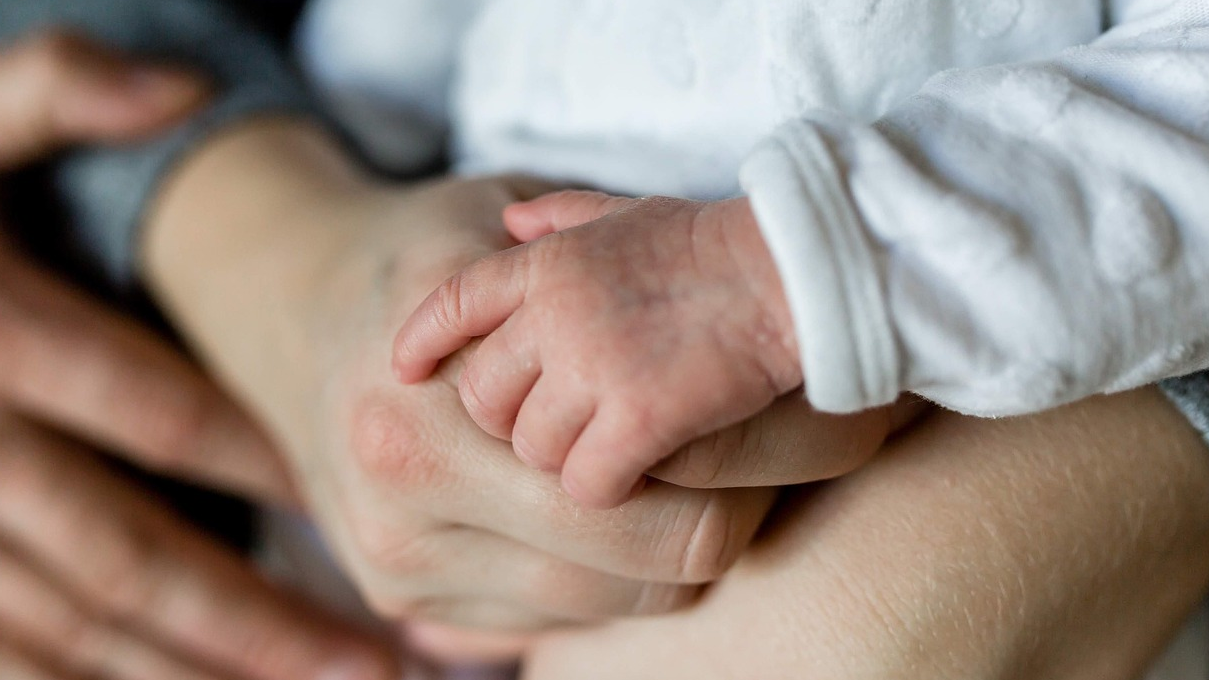 Акция ко Дню онкобольного ребенка проходит в регионах Казахстана