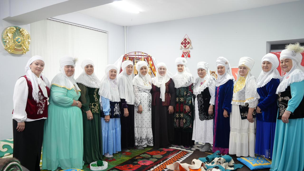 В Алматы создают 110-метровый сырмак для Книги рекордов Гиннесса