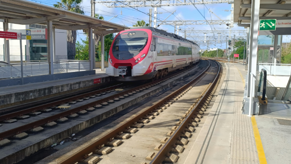 С 19 февраля между Шу и Отаром начнет ходить новый электропоезд