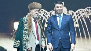 В Алматы состоялся торжественный вечер, посвящённый 75-летию Журсина Ермана