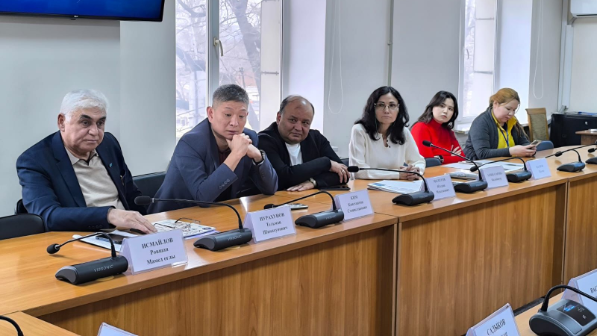 Клуб журналистов АНК выразил поддержку новой Конституции 