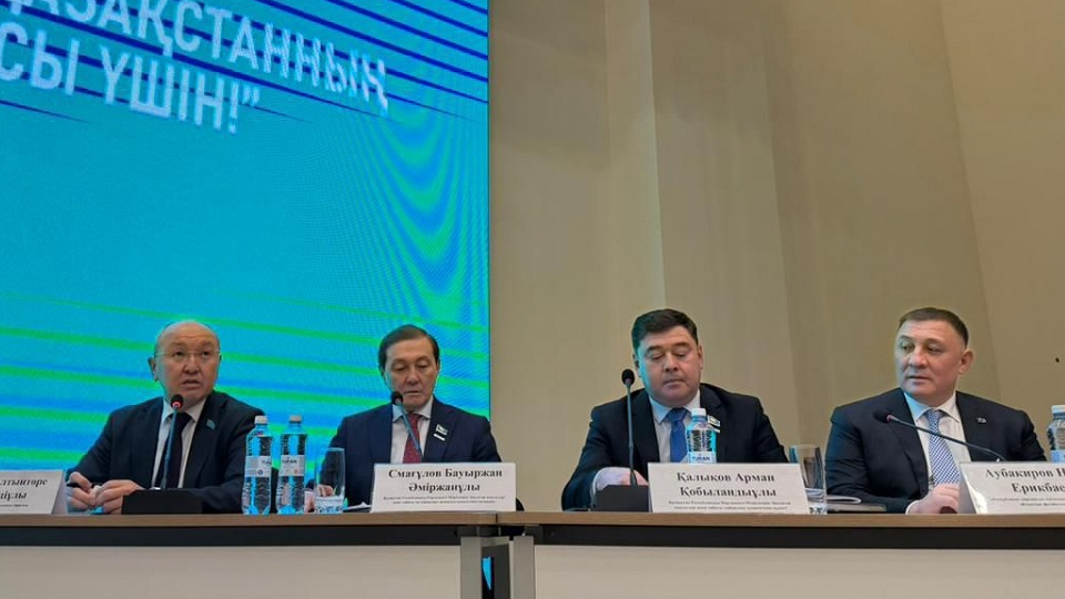 От трудовых коллективов до интеллигенции: в Карагандинской области прошел открытый диалог по проекту Конституции