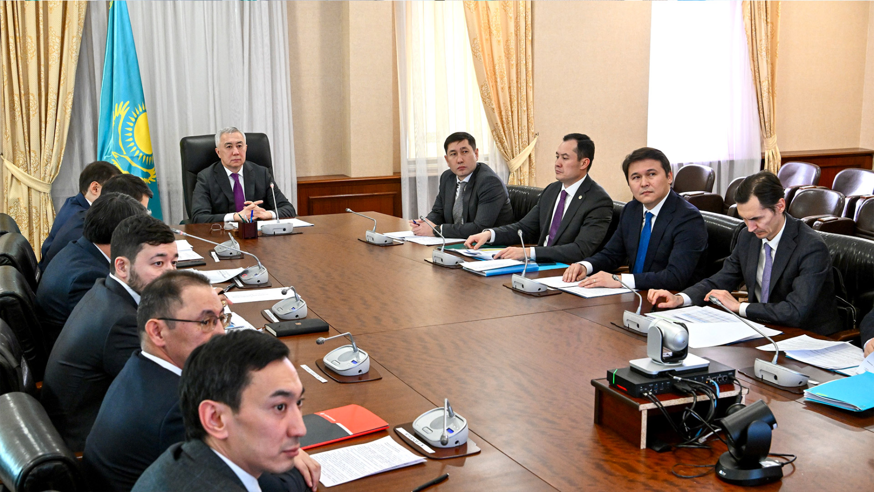 Рассмотрены вопросы развития химической промышленности в Казахстане