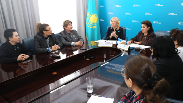Женское крыло AMANAT выступило в поддержку конституционных изменений