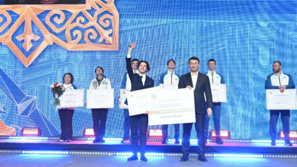 Аким Алматы поздравил Михаила Шайдорова с историческим выступлением на Олимпийских играх