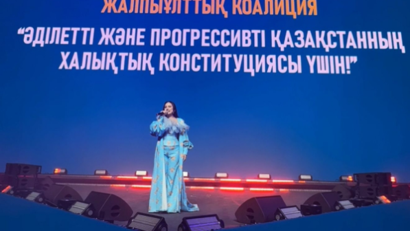 Более 10 тыс. молодежи поддержали референдум на масштабном мероприятии в Алматы