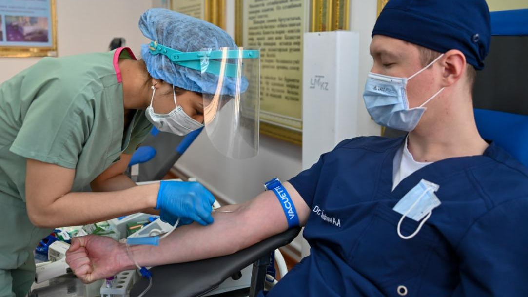 В Астане военные медики провели акцию безвозмездной сдачи крови