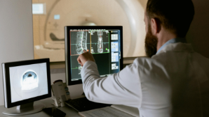 В поликлиниках Казахстана активизировали работу по вовлечению населения в ОСМС