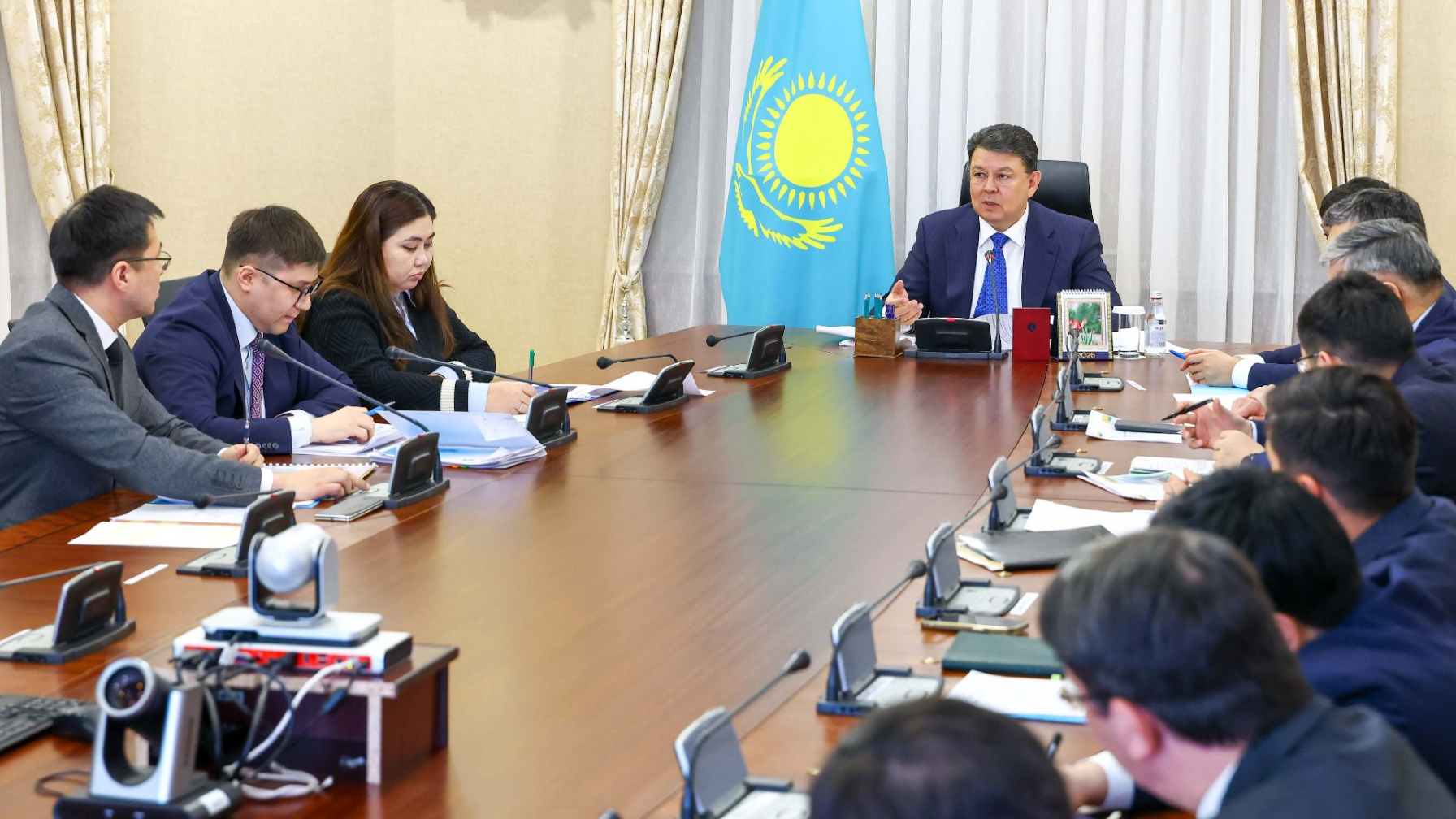 Персональная ответственность за срыв KPI: Канат Бозумбаев проверил ход реализации Нацпроекта МЭКС