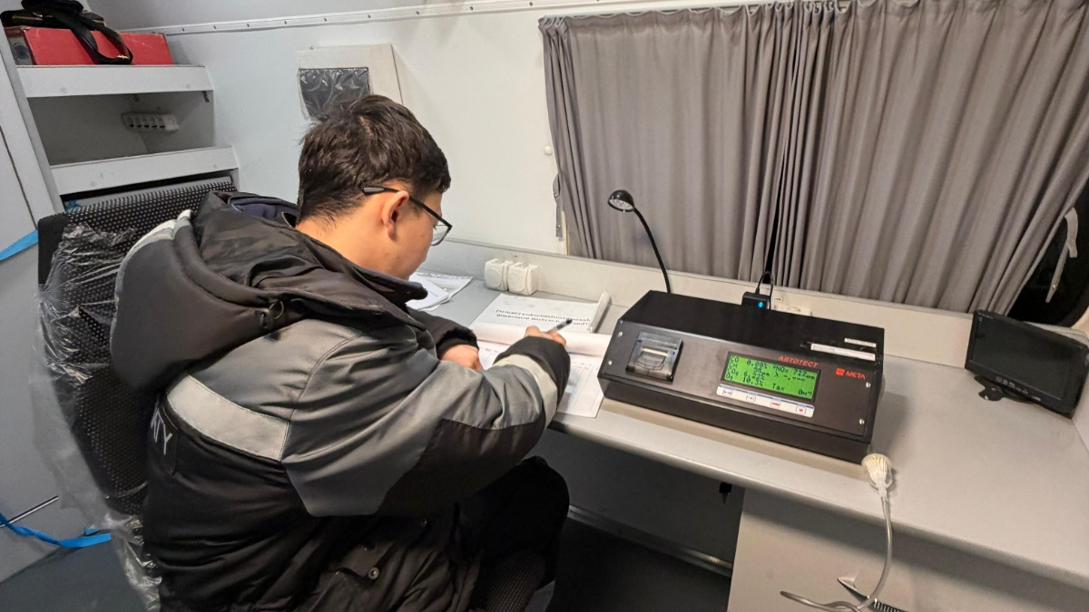 В Алматы проверили 192 автобуса на уровень выбросов