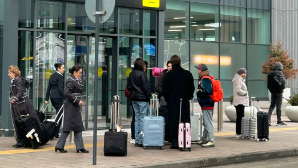 Встречающие спецрейс из Омана в Алматы выразили благодарность МИДу Казахстана