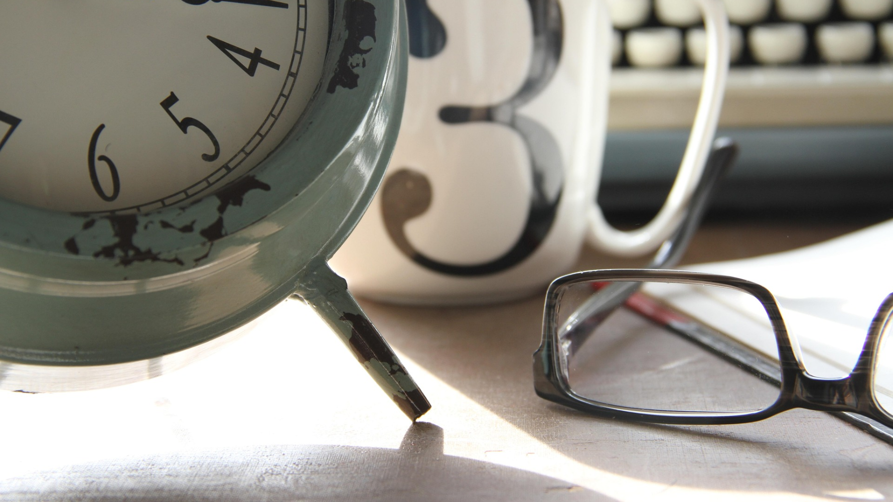 В каких сферах занято больше всего людей в Казахстане