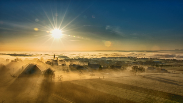 Туман, гололед и сильный ветер ожидаются сегодня в ряде регионов Казахстана