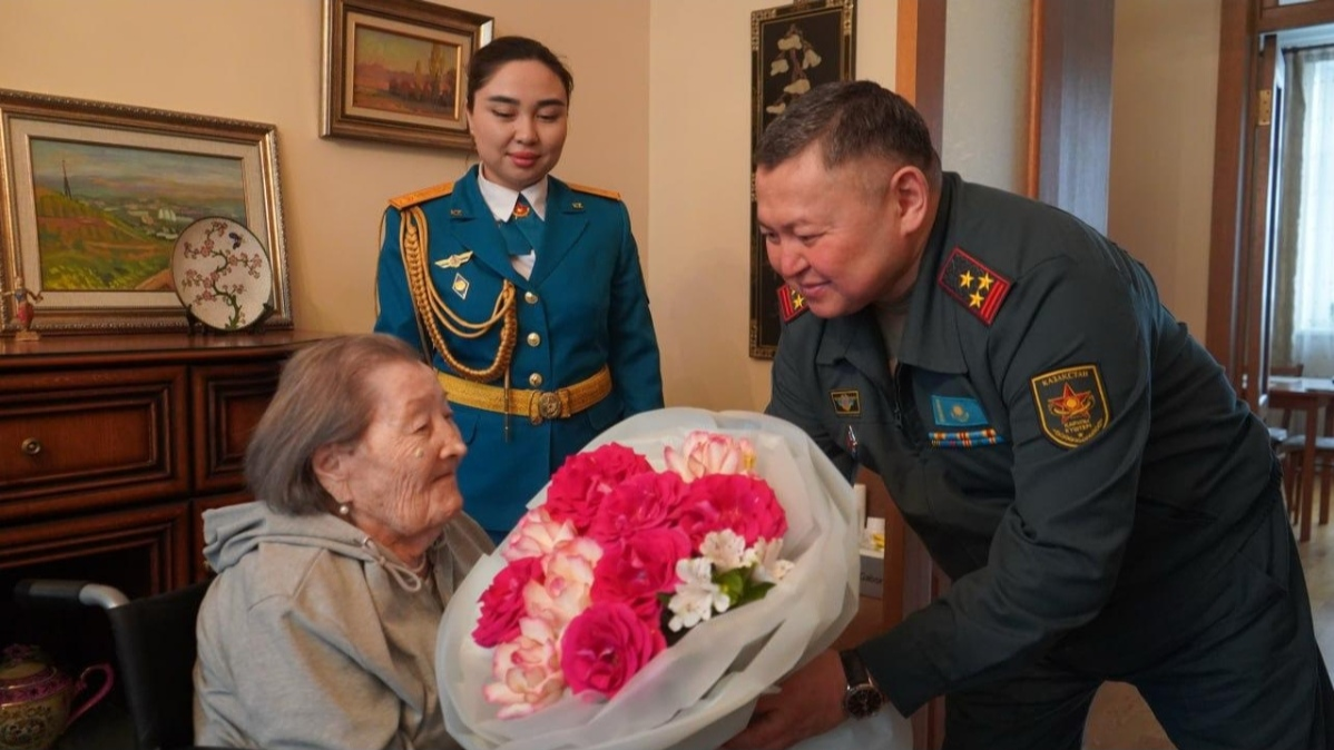 Весенние цветы благодарности женщинам Победы