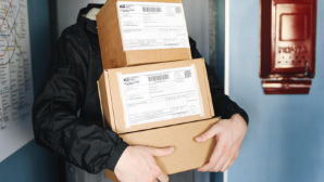 В Алматы начались масштабные проверки курьеров и мигрантов