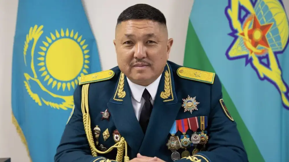Алмаз Джумакеев назначен заместителем министра обороны
