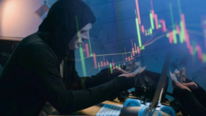 Пенсионерка лишилась сбережений из-за доверия к лжеинвестору в Семее