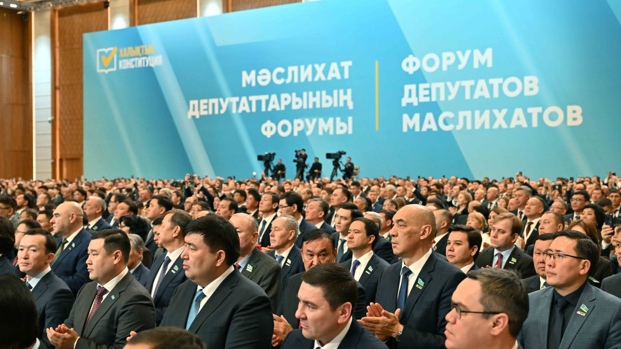 Президент: маслихаты — фундамент доверия граждан к власти