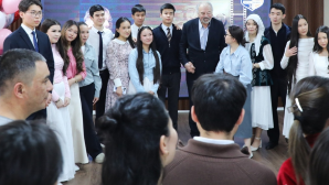 В Алматы прошла творческая встреча с Тунгышбаем Жаманкуловым