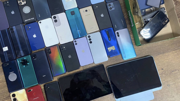 В Алматы арестован подозреваемый в скупке похищенных мобильных телефонов