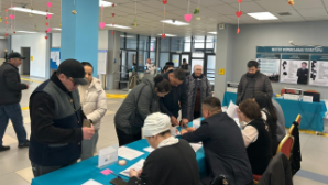 Алматинцы активно идут на референдум – на участках образуются очереди