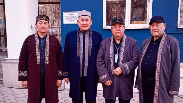 Совет аксакалов Алатауского района Алматы проголосовал на референдуме