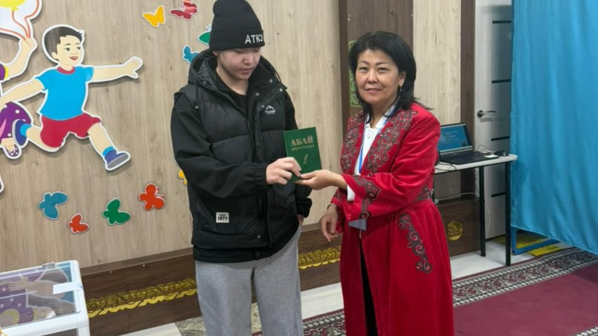 Голос молодых: как проходит референдум в Алматы