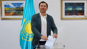 Геннадий Головкин отдал свой голос в Таиланде