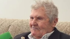 100-летний ветеран Великой Отечественной войны Леонид Подколзин проголосовал в Наурызбайском районе