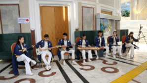 Звезды культуры показывают пример гражданской активности на референдуме в Алматы