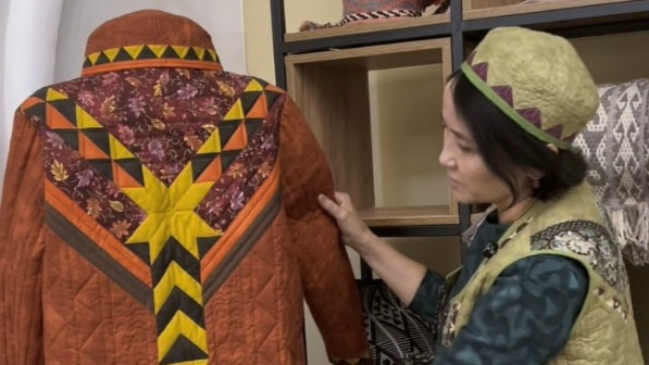 Жительница Алматы возрождает старинное народное ремесло – курак-корпе