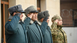 В Астане и в регионах проводили первых новобранцев на срочную воинскую службу