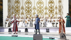 Концерты, юрты и технологии: как Алматы отмечает Наурыз на площади Астана