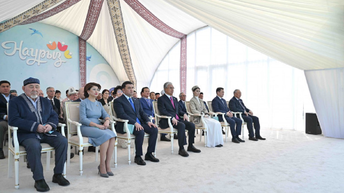 Президент посетил концерт по случаю праздника Наурыз