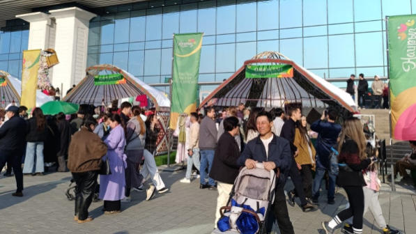 Праздник весны в сердце Алматы: концерт и ремесленная ярмарка на площадь Абая