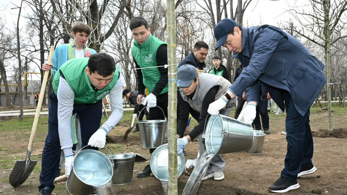 В Алматы в рамках Наурызнама прошла масштабная экоакция