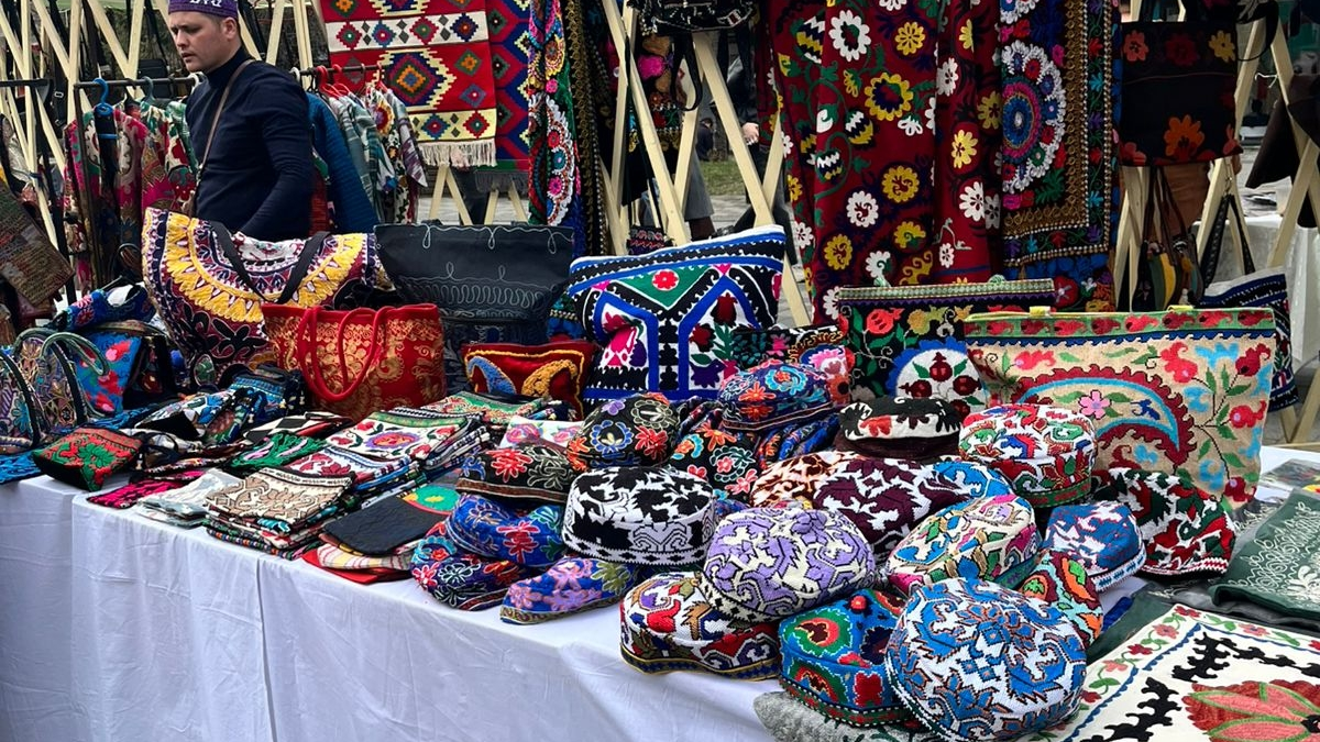 На «Арбате» продолжают отмечать Наурыз