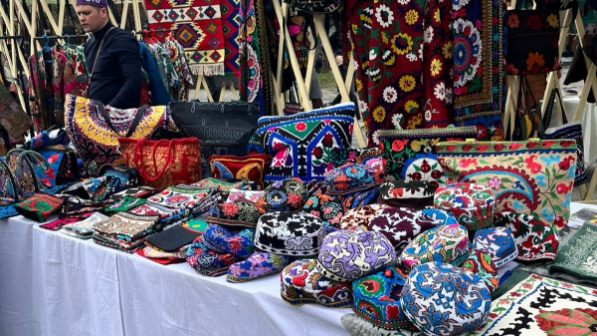 На «Арбате» продолжают отмечать Наурыз