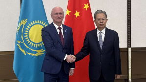 Скляр встретился с Председателем ПК ВСНП Чжао Лэцзи