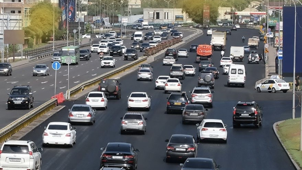 Казахстанцам напомнили о сроках уплаты налога на транспорт