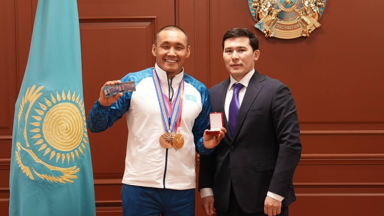 Звание «Заслуженного мастера спорта Республики Казахстан» получил Ербол Хамитов